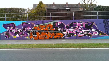 Graffiti Wall - Photo by RATTENSOHN - POUT, DVICE, WOODLAND (2013)