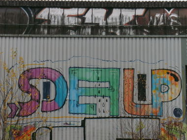 Graffiti Bombing - Photo by REBEL49 - SDE7UP