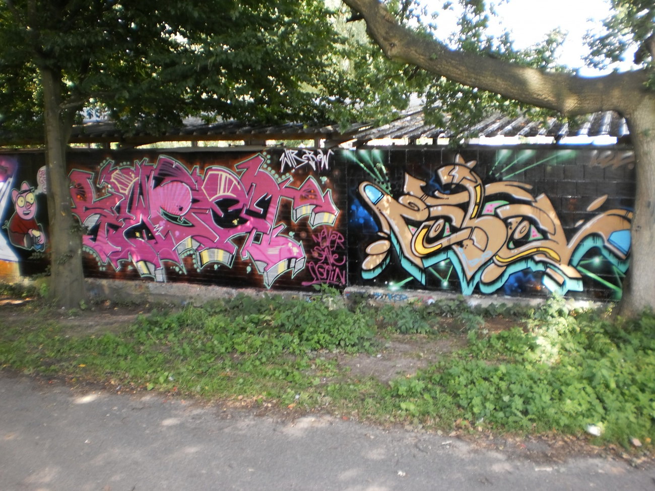 Graffiti Wall - Photo by REBEL49 - SWEET, REBEL