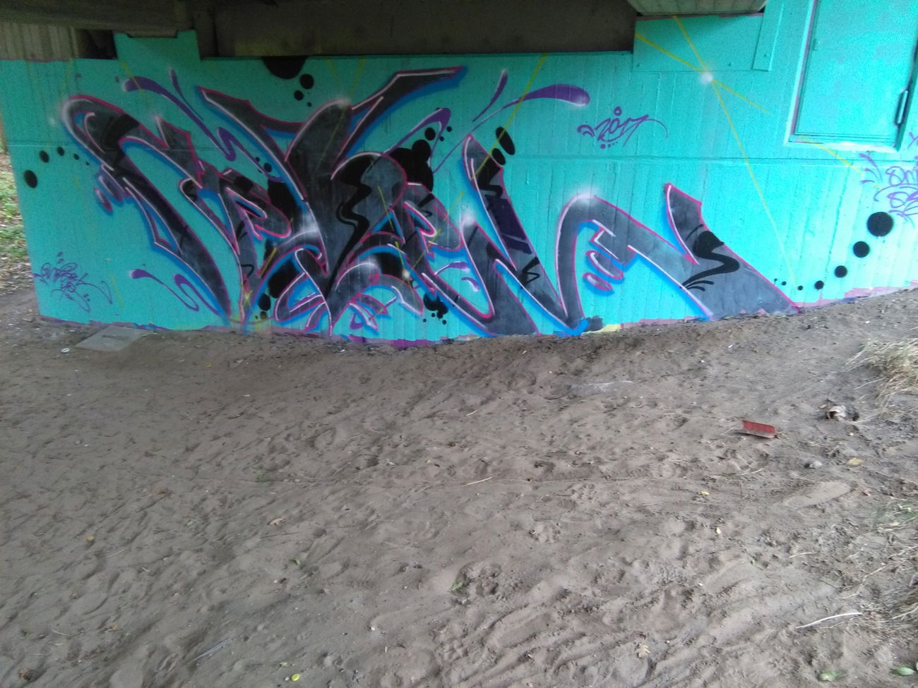 Graffiti Wall - Photo by REBEL49 - Rebel, 49, lzd