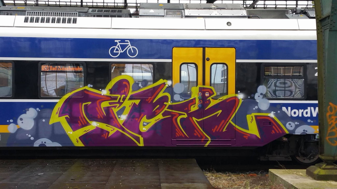 Graffiti Wall - Photo by REBEL49 - NIEK, NK