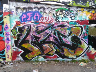 Graffiti Wall - Photo by REBEL49 - Lz