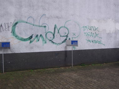 Graffiti Bombing - Photo by REBEL49 - MOTOR