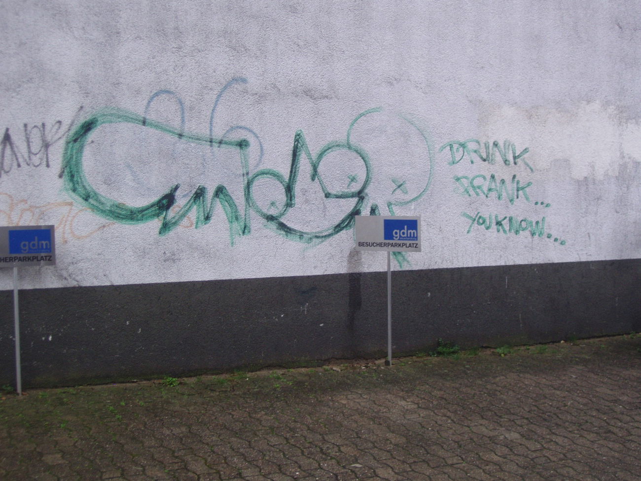 Graffiti Bombing - Photo by REBEL49 - MOTOR