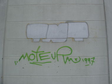 Graffiti Bombing - Photo by REBEL49 - MOTEUR