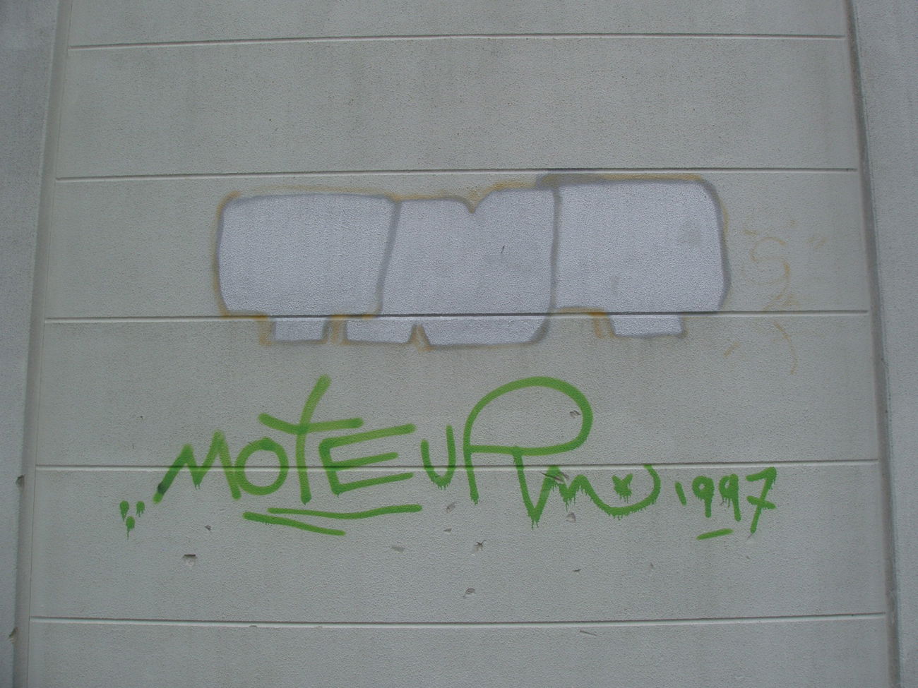Graffiti Bombing - Photo by REBEL49 - MOTEUR