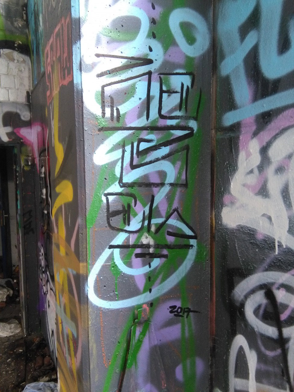 Graffiti Wall - Photo by REBEL49 - REBEL, 49