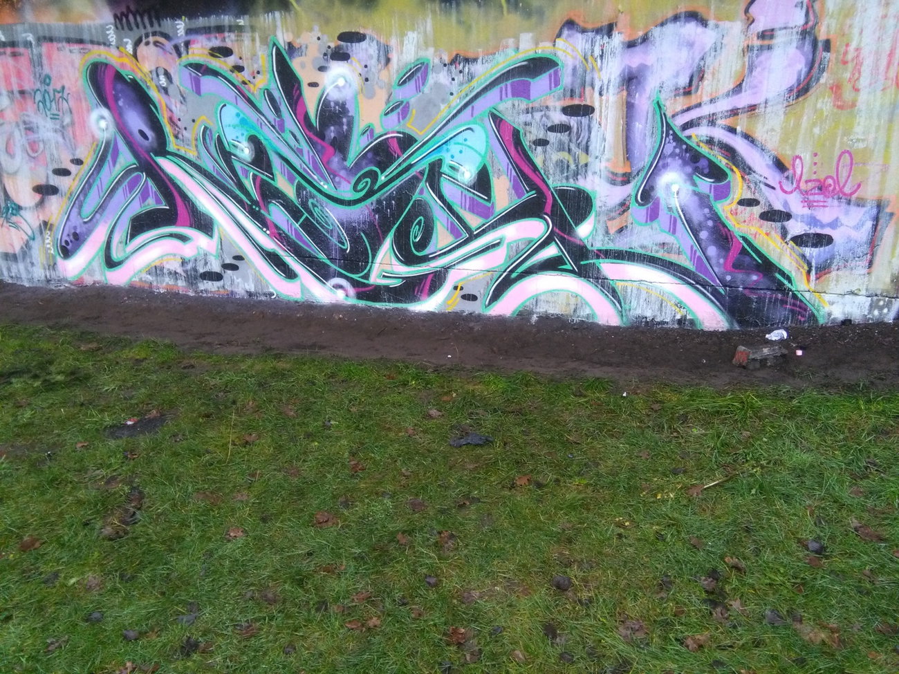 Graffiti Wall - Photo by REBEL49 - Rebel, 49, lzd