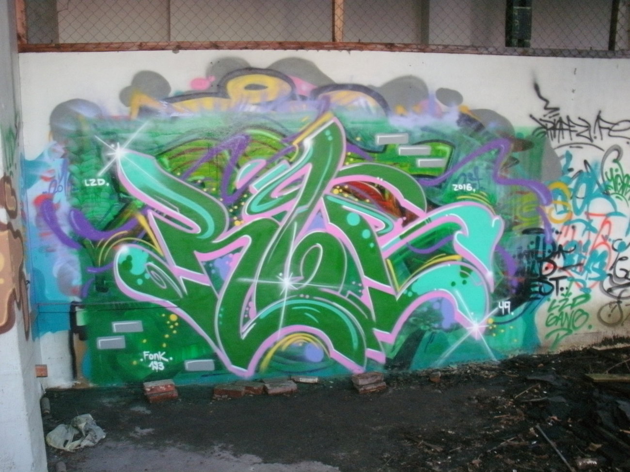 Graffiti Wall - Photo by REBEL49 - RbL, 49