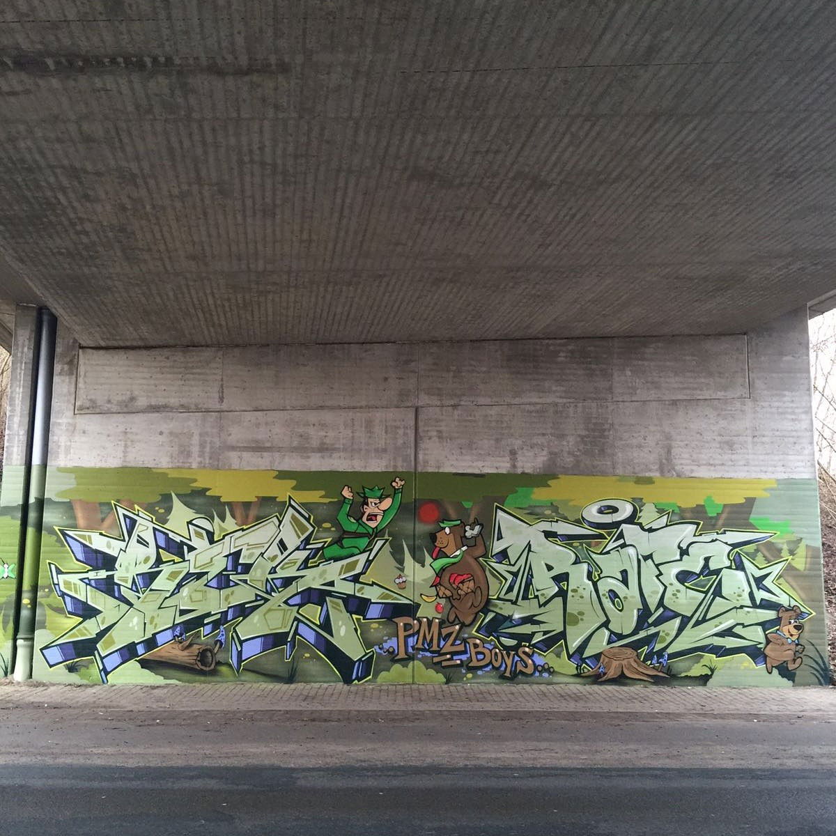 Graffiti Wall - Photo by REK - rek, rafe, yogibooboo