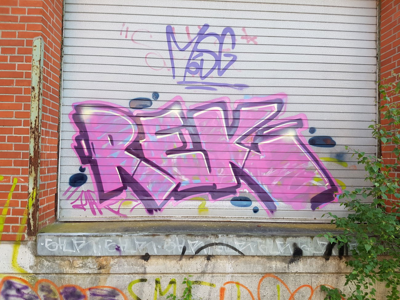 Graffiti Wall - Photo by REK - Rek, Rolli