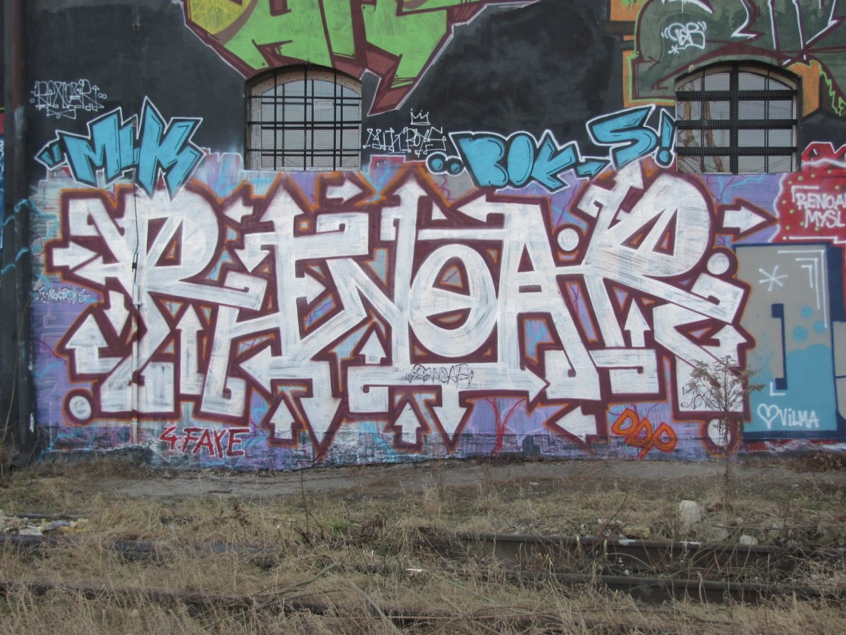 Graffiti Wall - Photo by RENOAR - renoar