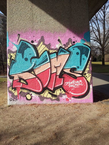 Graffiti Wall - Photo by REUSone - Bums, Dolphinz