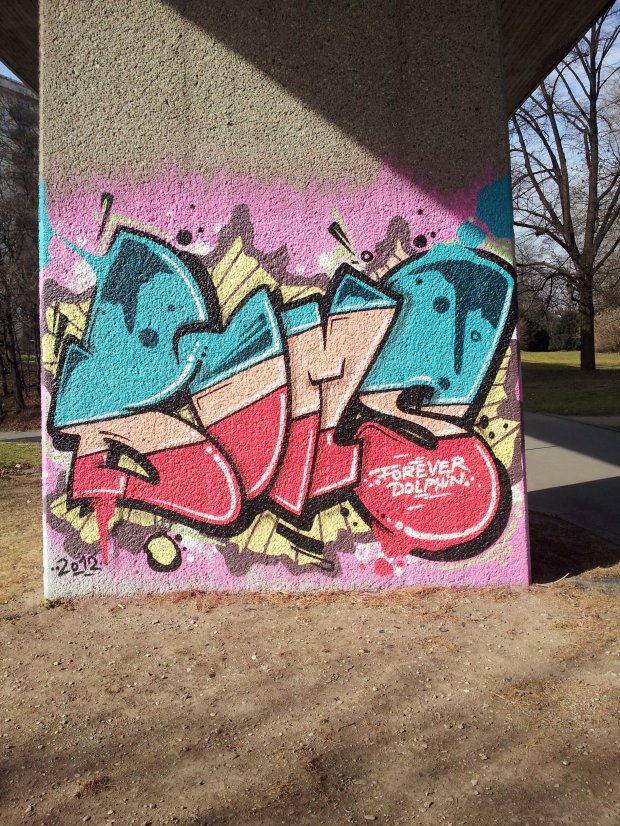 Graffiti Wall - Photo by REUSone - Bums, Dolphinz