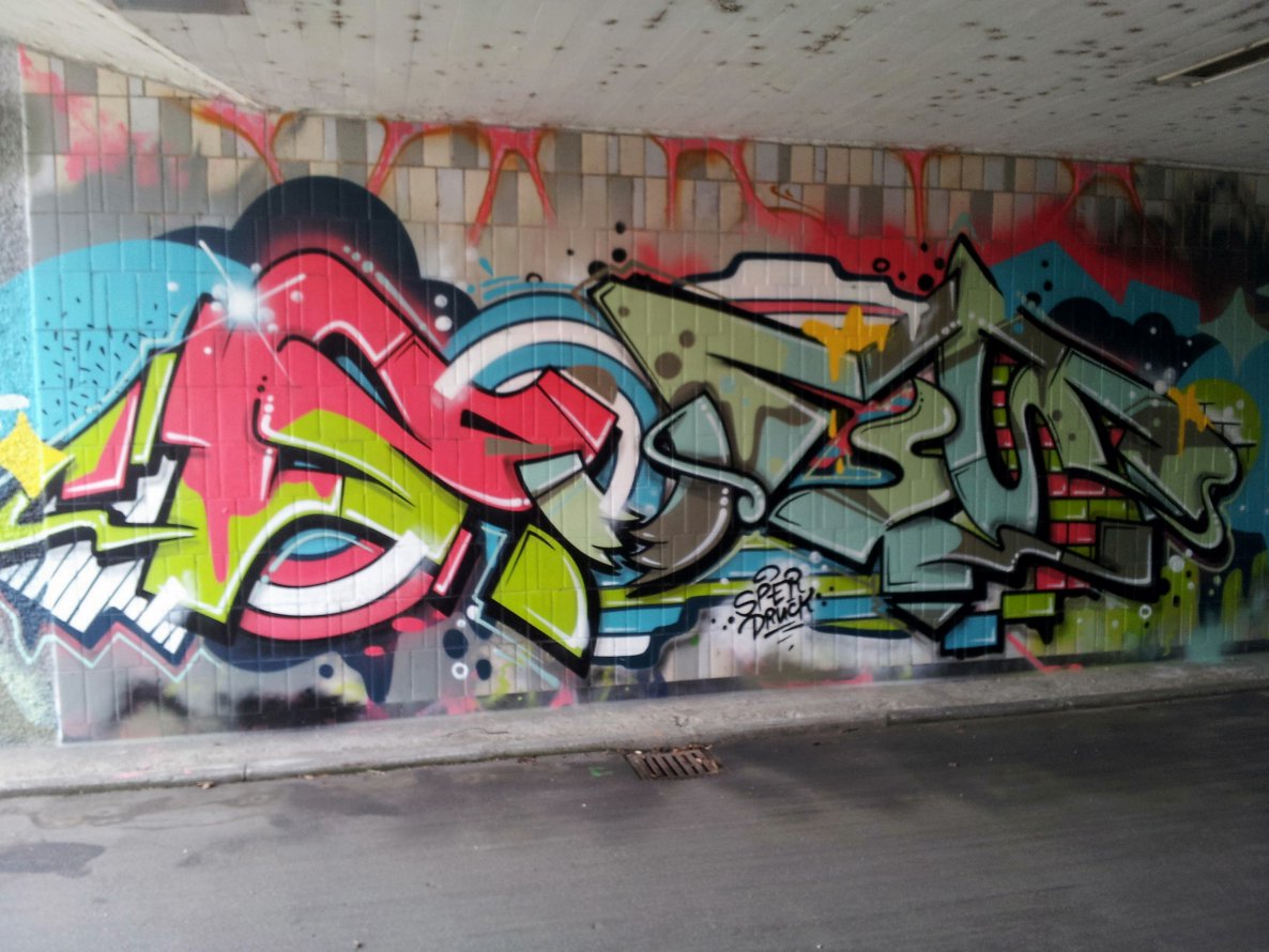 Graffiti Wall - Photo by REUSone - Bums, Sper, Druck