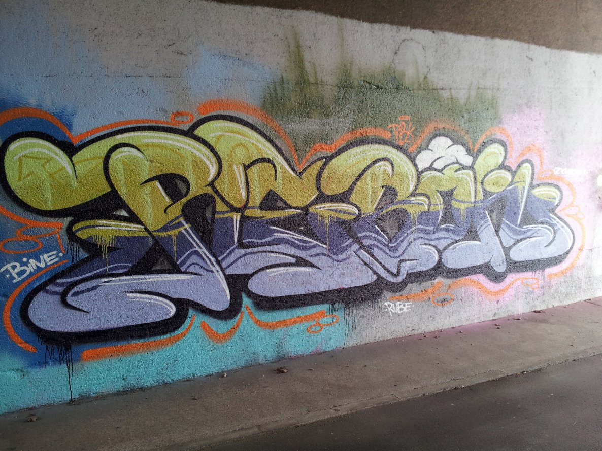 Graffiti Wall - Photo by REUSone - Rebok, RBK, Bine