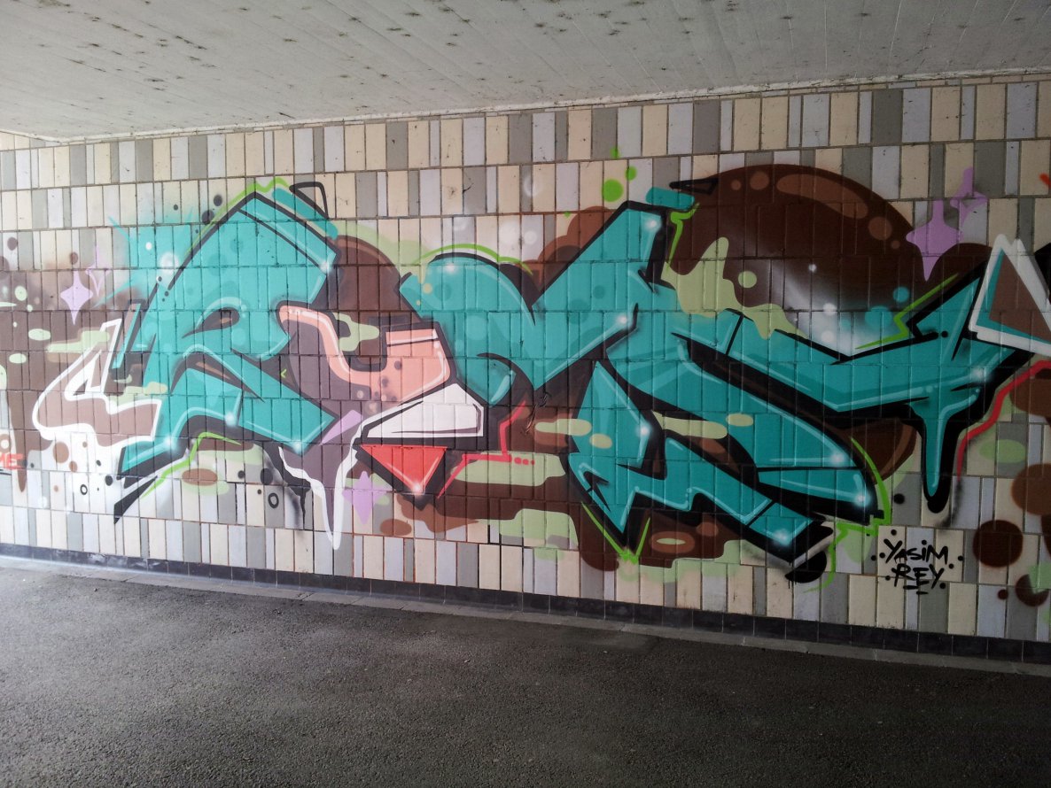 Graffiti Wall - Photo by REUSone - Bums, Yasim, Rey