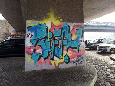 Graffiti Wall - Photo by REUSone - Tiffy, Bums
