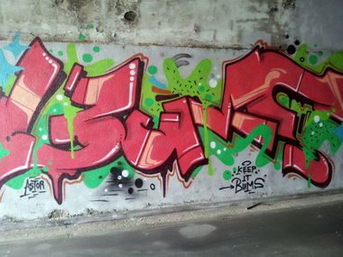 Graffiti Wall - Photo by REUSone - Bums, Astor