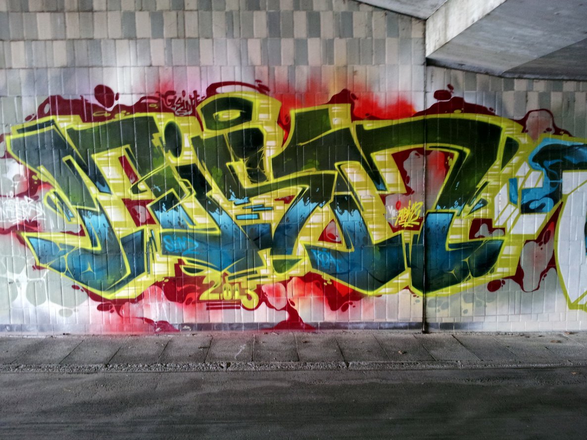 Graffiti Wall - Photo by REUSone - Mism, Senz, Roa