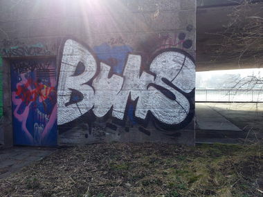 Graffiti Wall - Photo by REUSone - Bums, Hass, Netz