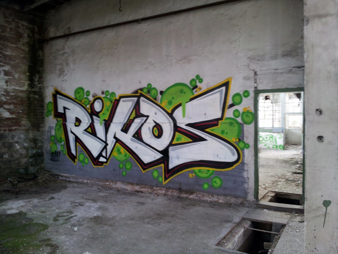 Graffiti Wall - Photo by REUSone - Rikos