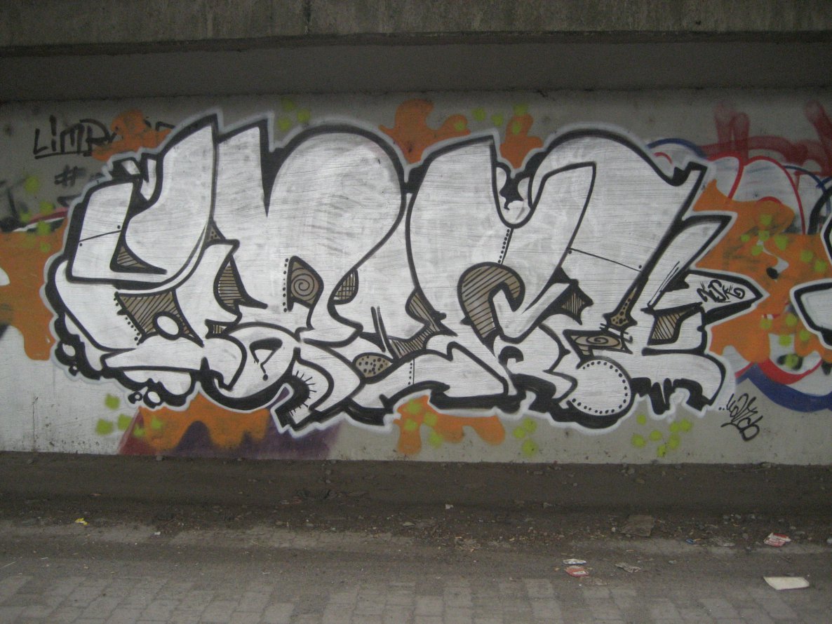 Graffiti Bombing - Photo by RINK - WATCH, JSK