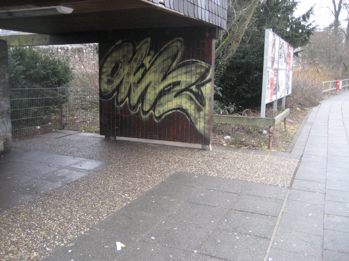 Graffiti Bombing - Photo by RINK - OWN