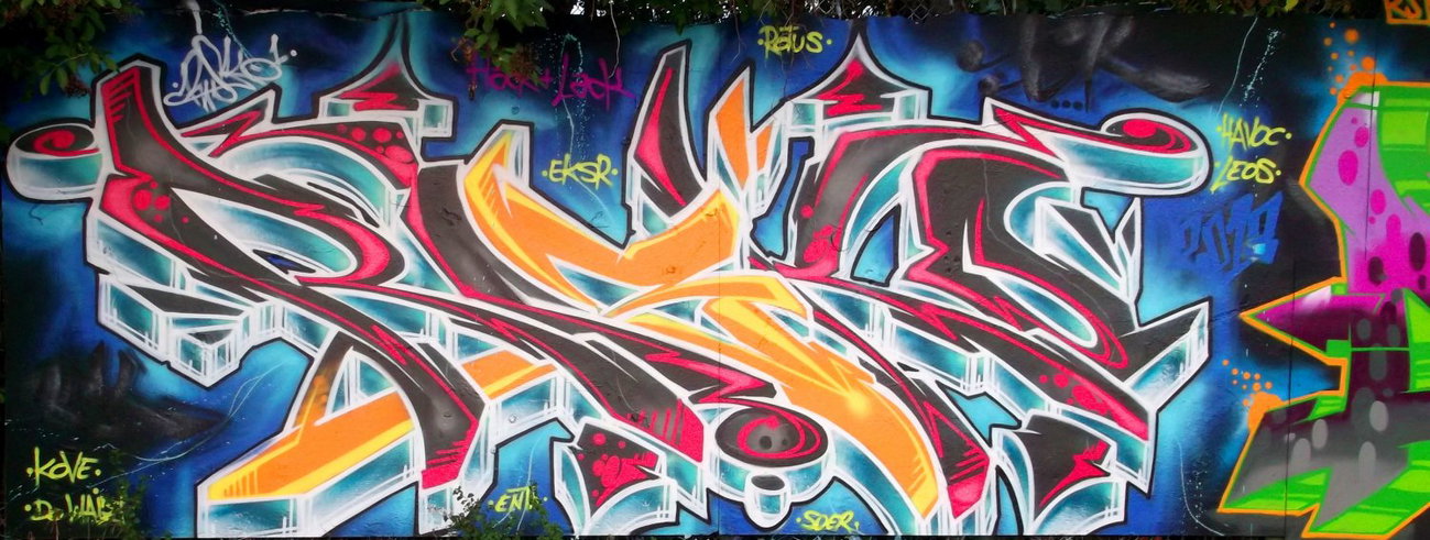Graffiti Wall - Photo by RISKOone - hack, und, lack (2013)
