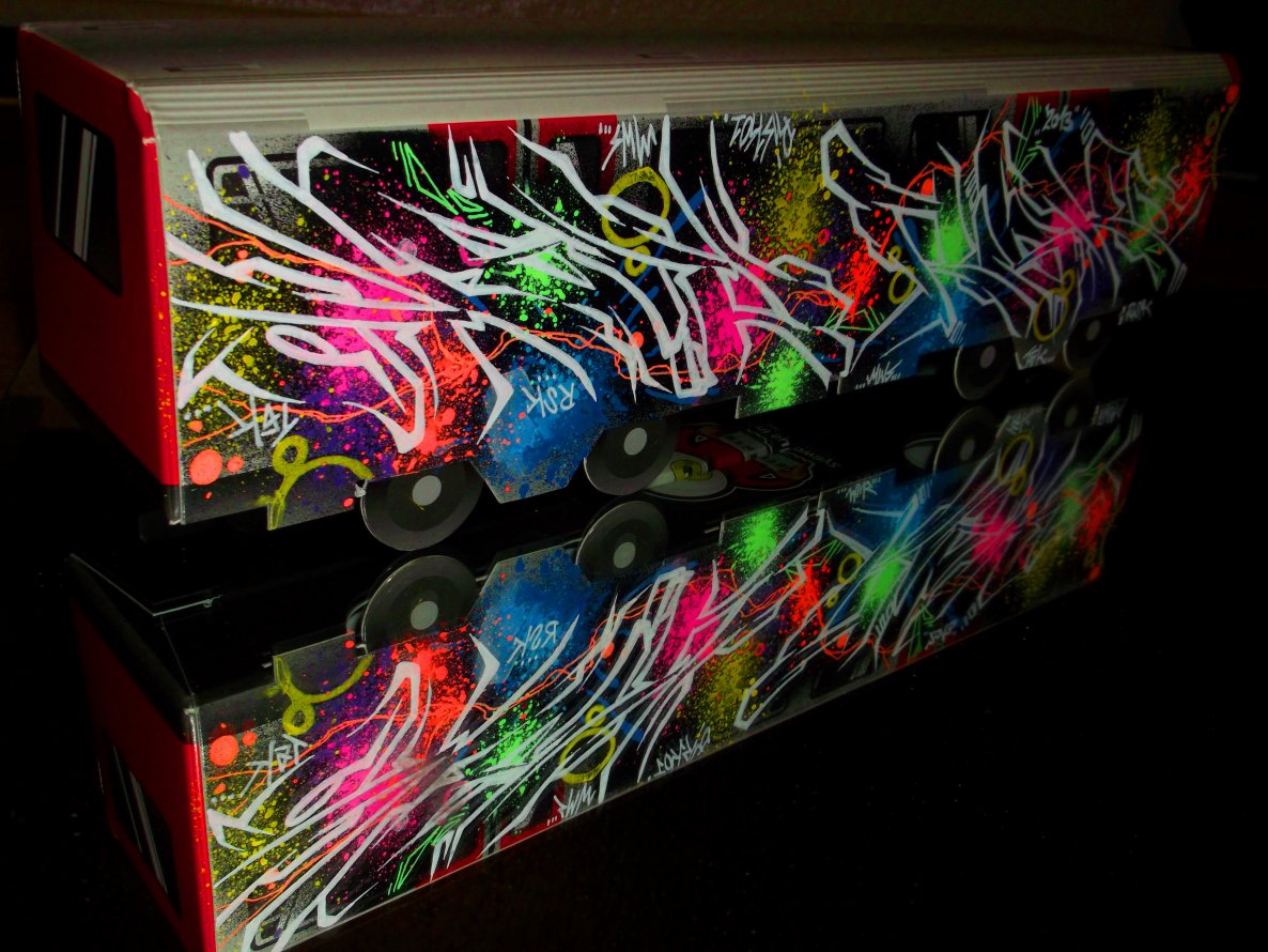 Graffiti Train - Photo by RISKOone - wc, whole, car (2013)