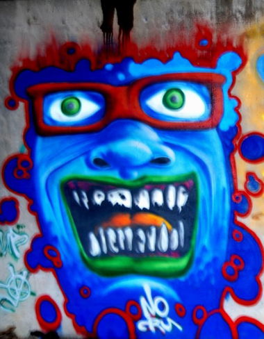 Graffiti Wall - Photo by RNDM_YveS - autoportret, )), YveS (2012)