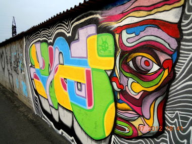 Graffiti Wall - Photo by RNDM_YveS (2012)