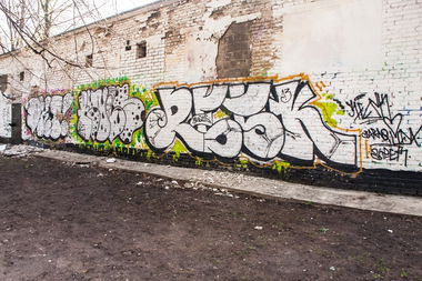 Graffiti Wall in Moscow - Photo by ROLS - Yo, RESK (2013)
