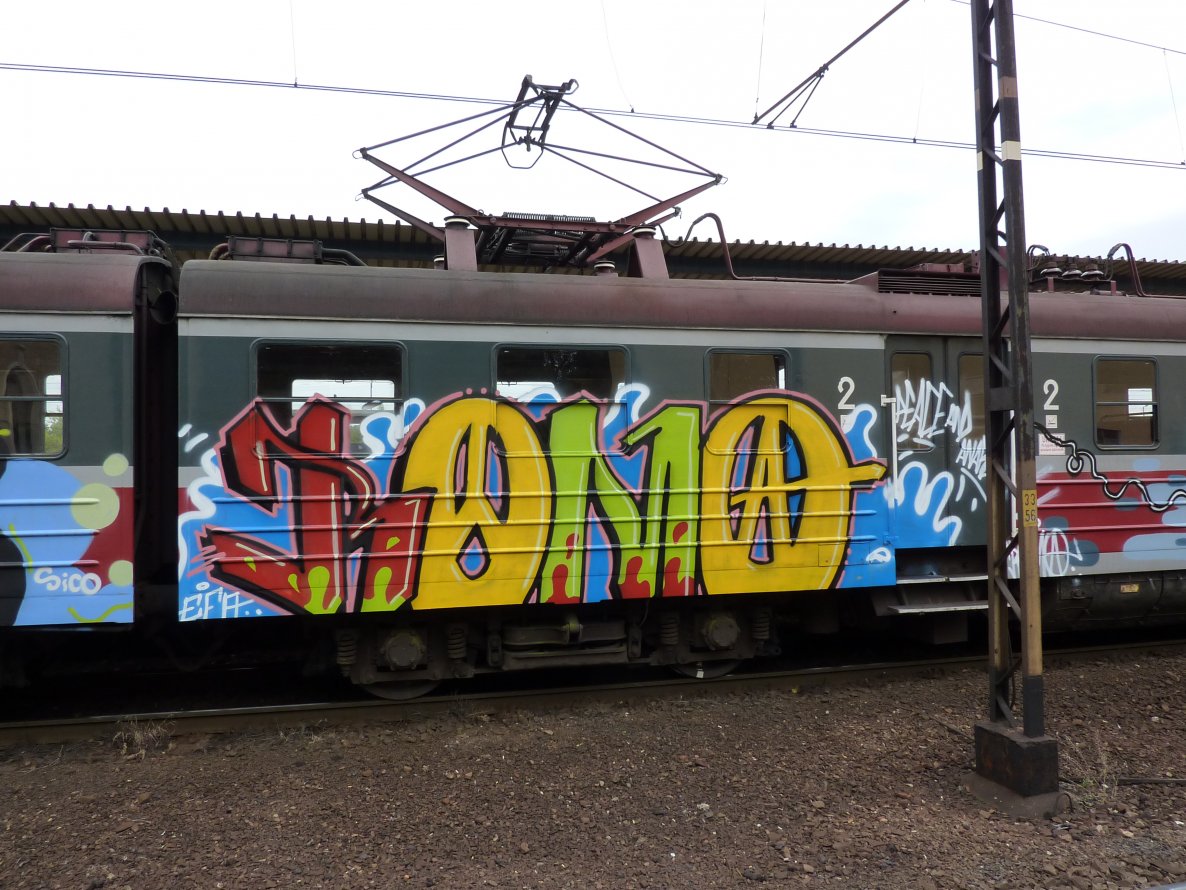 Graffiti Train - Photo by ROMANS - roma, maro, wdrzk (2012)