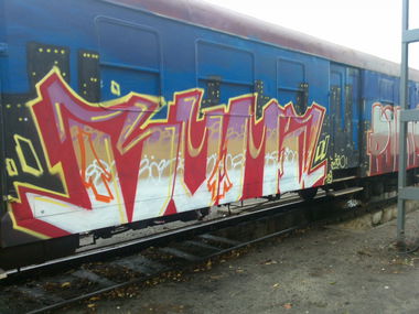 Graffiti Train - Photo by ROMANS - roma, maro, wdrzk (2009)
