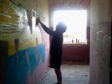 Graffiti Wall - Photo by ROOSLAVONE - SPOTTERS, VIRGIN, ALKOHOL (2014)