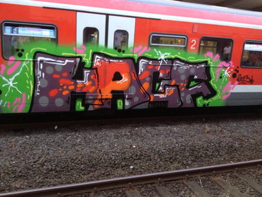 Graffiti Train in Essen - Photo by RORO (2013)