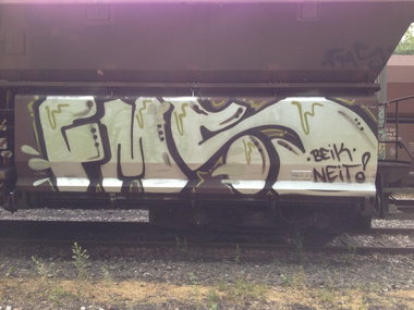 Graffiti Train in Essen - Photo by RORO - güter, fms, neit (2013)