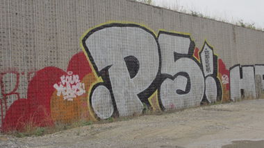 Graffiti Bombing in Essen - Photo by RORO - ps, 2013, reys (2013)