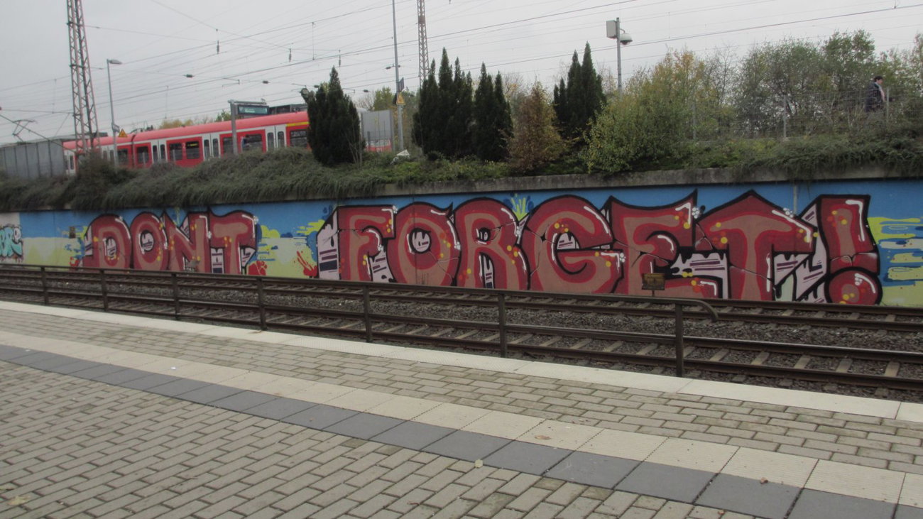 Graffiti Wall in Essen - Photo by RORO