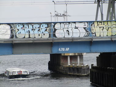 Graffiti Bombing in Amsterdam - Photo by RORO