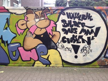 Graffiti Wall in Essen - Photo by RORO - essen.hall. (2014)