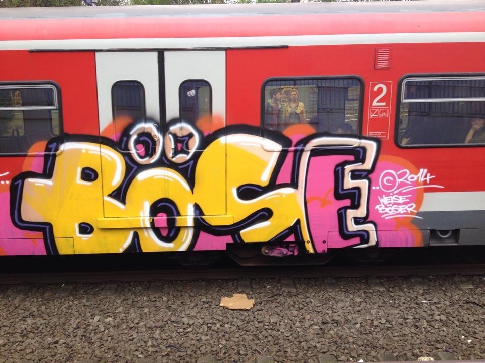 Graffiti Train in Essen - Photo by RORO - BÖSE (2014)
