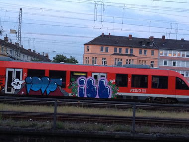 Graffiti Train in Koblenz - Photo by RORO - inf, ill, train