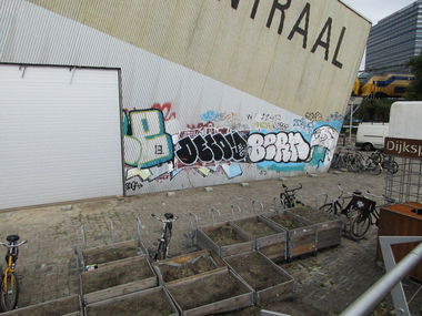 Graffiti Bombing - Photo by RORO