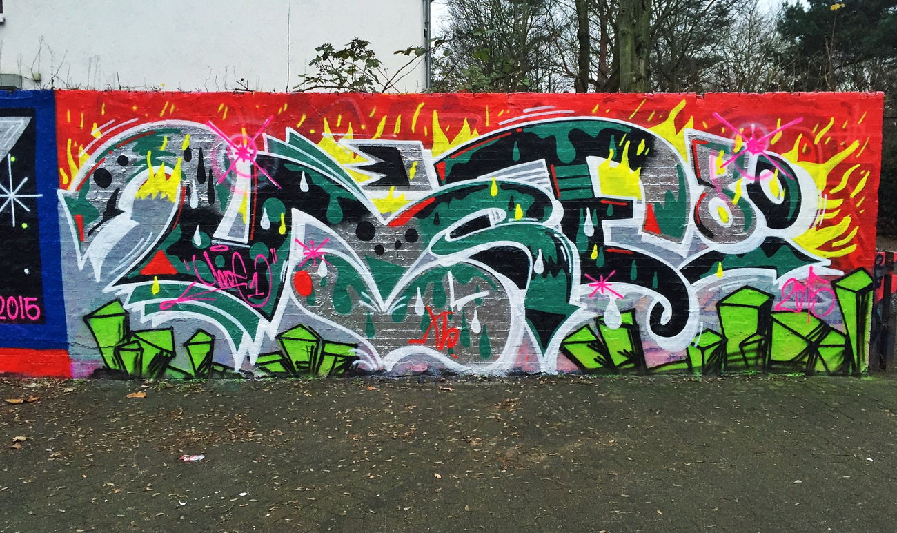Graffiti Wall - Photo by ROTOR80 - unoe1, xlcrew, hamburg