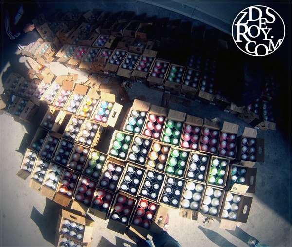 Graffiti Artwork in Dnipropetrovs'k - Photo by ROY - roy, zdesroy, ironlak (2012)