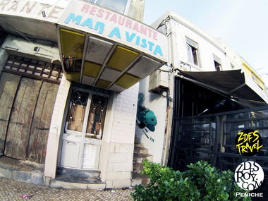 Graffiti Bombing in Rua Arquitecto Paulino Montez - Photo by ROY (2015)