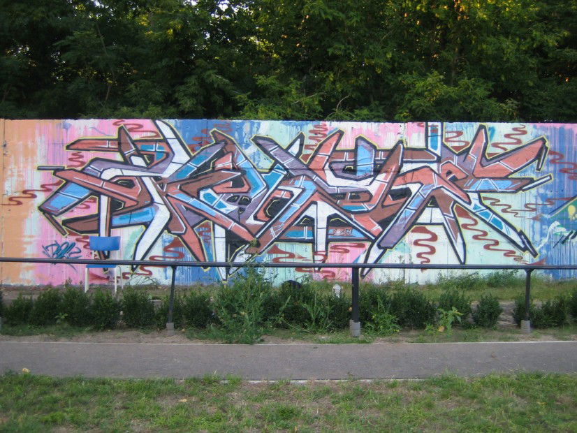 Graffiti Wall - Photo by ROZE - Roze, Mulk, Thek
