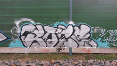 Graffiti Bombing - Photo by ROZE - Roze, Sck, Ynk (2014)